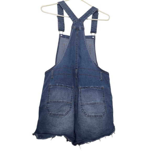 Love Tree Denim Overall Shorts Shortalls Raw Hem Cuff Shorts Women’s Size Large - Picture 2 of 14